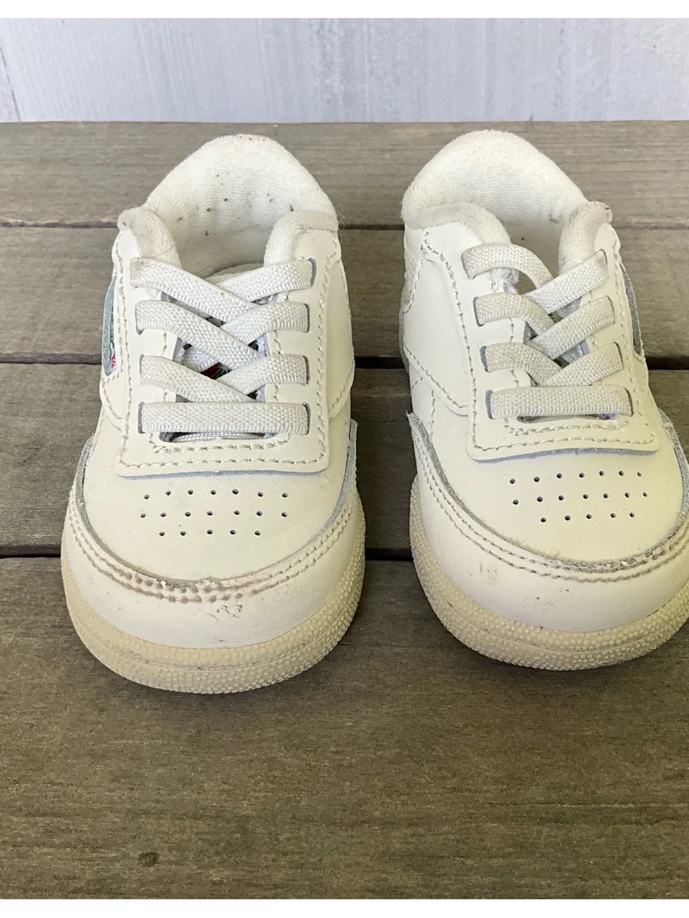 Reebok Baby Club C White Low-Top Leather Sneakers with Green Logo Sz 4